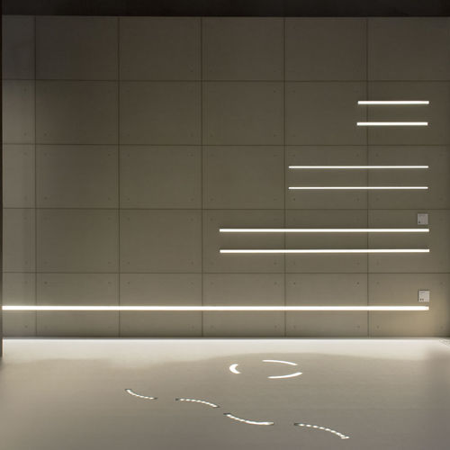 Profilo luminoso sporgente - CONTINUOUS ROD MINIMAL - Simes - da parete / da pavimento / a soffitto