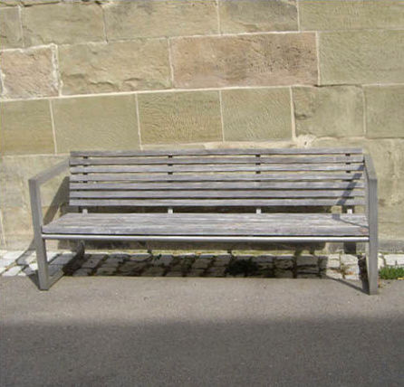 Panca per spazi pubblici contemporanea - QUADRATONE 2 - LECCOR Leuchten GmbH - in legno / in acciaio inossidabile / con schienale