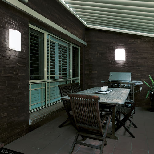 Applique contemporanea - MYWHITE_U - LINEA LIGHT GROUP - da interno / in polietilene / curva