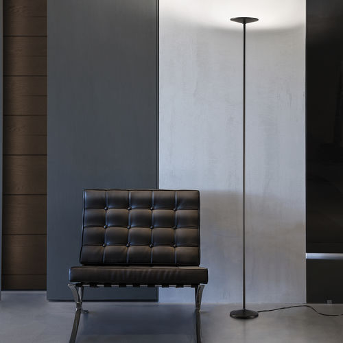 Lampada da terra - POE_FL - LINEA LIGHT GROUP - polimetilmetacrilato / contemporanea / con cavo