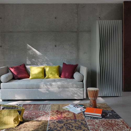 Armadio contemporaneo - BLEND - CASAMANIA HORM - in legno laccato / in MDF laccato / con ante battenti
