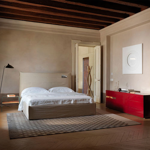 Letto matrimoniale - TASCA - CASAMANIA HORM - contemporaneo / imbottito / con testiera imbottita