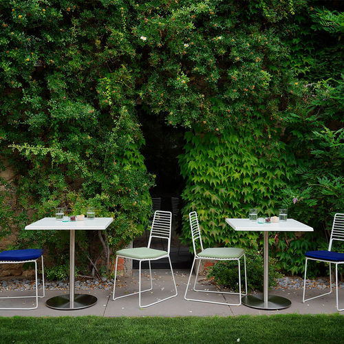 Tavolo da bistrot contemporaneo - T1  - CASAMANIA HORM - in legno / con supporto in acciaio / quadrato
