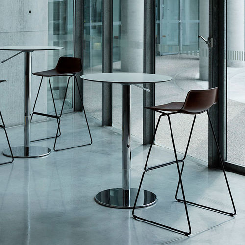 Tavolo da bistrot contemporaneo - T2  - CASAMANIA HORM - in HPL / con supporto in metallo cromato / rotondo