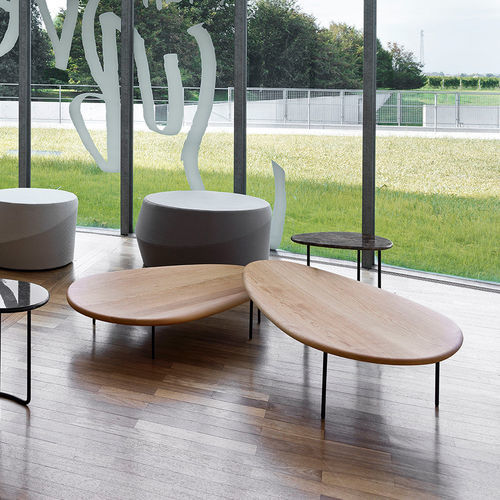 Tavolino basso contemporaneo - LILY  - CASAMANIA HORM - in legno massiccio / con supporto in metallo verniciato / con 3 piedi