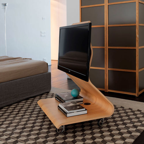 Mobile porta TV design originale - COBRA - CASAMANIA HORM - con moderno rotelle / in legno compensato / di Mario Bellini