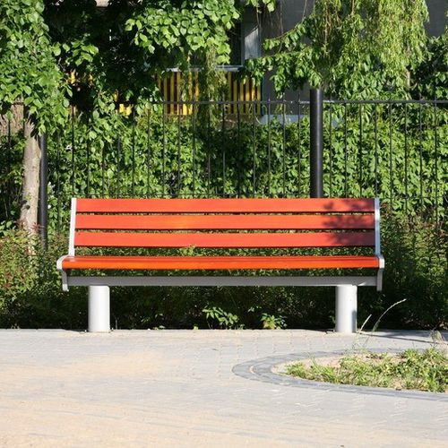 Panca per spazi pubblici contemporanea - LA7 - F.P.H. Art Metal Sp.J. - in legno / in acciaio galvanizzato / contract