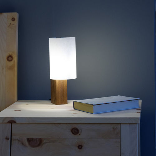 Lampada da tavolo - ÜBRICH - DOMUS Licht zum Wohnen - per ufficio / in rovere / in noce