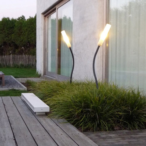 Lampione da giardino - FLOWER - tossB - contemporaneo / in metallo / LED