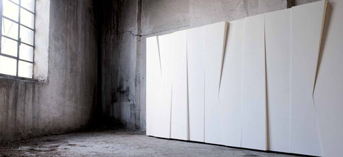 Armadio contemporaneo - MAN & LADY - minottiitalia - in legno / in legno laccato / con ante battenti