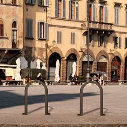 Rastrelliera per biciclette a pavimento - ARCO  - TLF srl - per spazi pubblici / in metallo / professionale