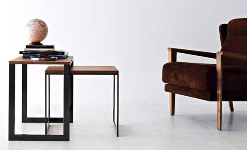 Tavolino estraibile contemporaneo - STAND UP - Flai - in legno / in metallo / quadrato