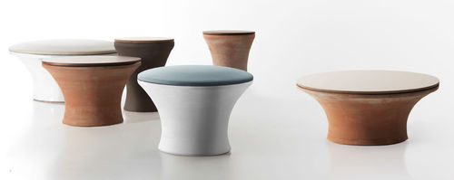Tavolino basso contemporaneo - ROULETTE - Flai - in legno / in terracotta / rotondo