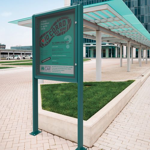 Cartello pubblicitario con piedi alti - SIRYA - CITY DESIGN - da parete / da esterno / pubblicitario