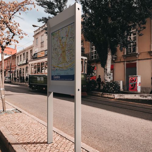 Cartello pubblicitario con piedi alti - ARCADE - CITY DESIGN - da esterno / pubblicitario / modulare