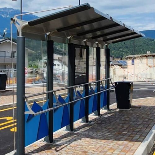Pensilina per fermata d'autobus in alluminio - YCARO - CITY DESIGN - in acciaio inossidabile / con panchina / LED