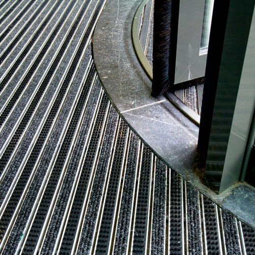 Tappeto d'ingresso per edifici pubblici - PLAZA 542 SRCB - emco Bautechnik GmbH - in gomma / in polipropilene / in alluminio