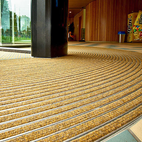 Tappeto d'ingresso per edifici pubblici - RADIAL  - emco Bautechnik GmbH - in gomma / in elastomero / antisporco