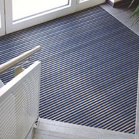 Tappeto d'ingresso contract - TOP CLEAN TREND®  - GRIDIRON S.P.A. - Unipersonale - per uso residenziale / in gomma / in PVC