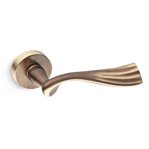 Maniglia per porta - RIVER  - MANDELLI1953 - in ottone / classica / per uso residenziale