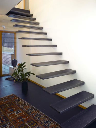 Scala dritta - C 110 - METALL CONCEPT - con gradini in metallo / con struttura in acciaio / per uso residenziale