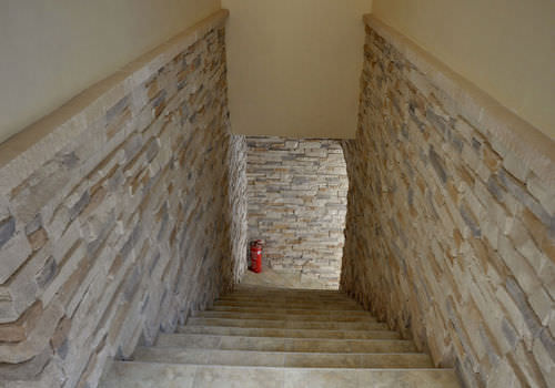 Lastra di paramento in pietra naturale - URBAN TERRA - RASTONE - indoor / per esterni