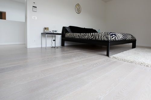 Parquet multistrato - GHOST WHITENEND OAK - CORA'DOMENICO & FIGLI - in rovere / verniciato / da incollare