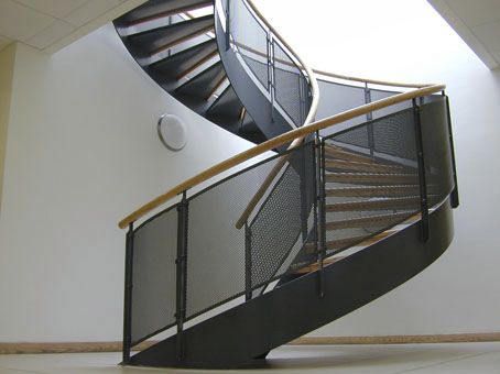 Ringhiera in metallo - GRAEPEL ITALIANA - in lamiera forata / da esterno / per scala