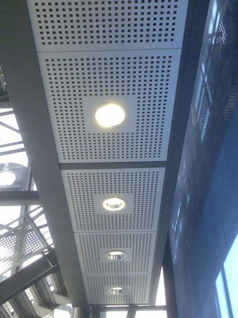 Controsoffitto in alluminio - GRAEPEL ITALIANA - a quadrotte / con griglia