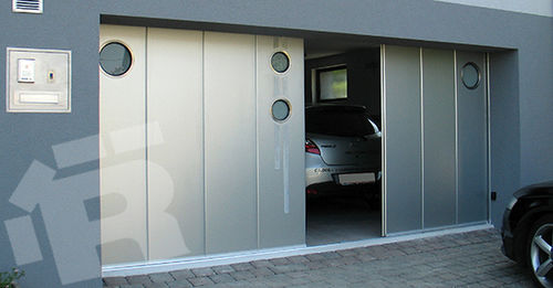 Porta sezionale laterale per garage - SSD - RYTERNA GROUP UAB - in metallo / manuale / isolante