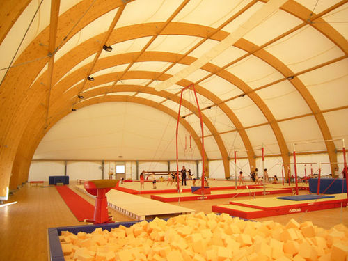 Tensostruttura su ossatura in legno lamellare - EUROPLAST - con membrana in PVC