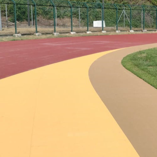 Pavimentazione sportiva da esterno - SPORTFLEX SUPER X 720™ K39 - MONDO - in gomma / per campo sportivo / di lunga durata