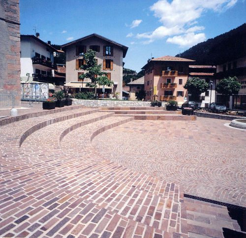 Pavé in pietra naturale - CONSORZIO CAVATORI PRODUTTORI PORFIDO SOC. COOP. - da esterno / per terrazza / da giardino