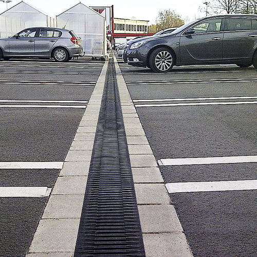 Canaletta con griglie - RECYFIX MONOTEC - HAURATON - in composito / in polipropilene / per strada