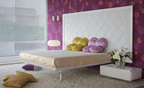 Letto matrimoniale - FLY - VOLTAN INDUSTRIA MOBILI of Luigi Voltan & C. - contemporaneo / con testiera imbottita / in pelle