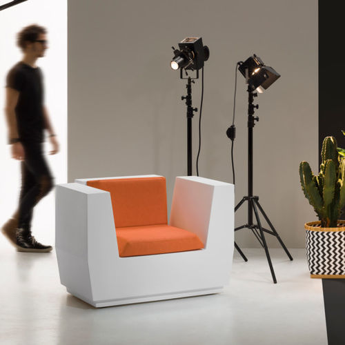 Poltrona contemporanea - BIG CUT - PLUSt COLLECTION - in tessuto / in polietilene / luminosa