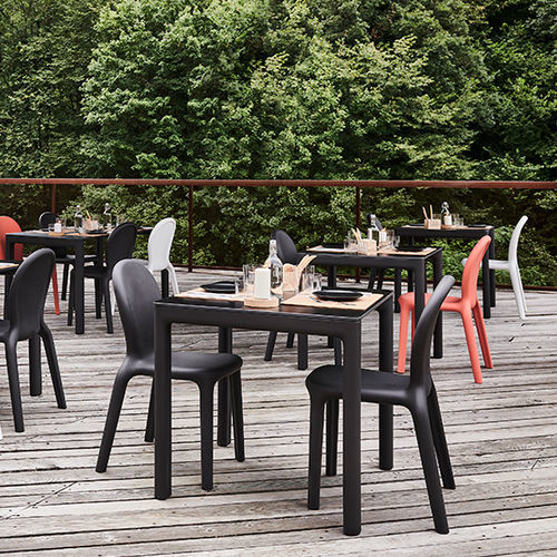 Tavolo contemporaneo - chloé - PLUSt COLLECTION - in HPL / con base in polietilene / rettangolare