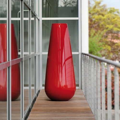 Vaso da giardino in polietilene - BUBA - PLUSt COLLECTION - conico / luminoso / per uso residenziale