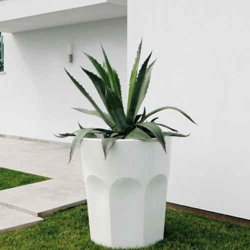 Vaso da giardino in polietilene - CUBALIBRE - PLUSt COLLECTION - conico / luminoso / per uso residenziale