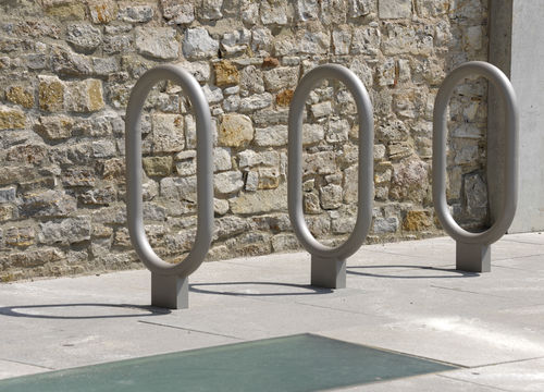 Rastrelliera per biciclette a pavimento - C1100 - BENKERT BÄNKE - per spazi pubblici / in acciaio inossidabile / professionale