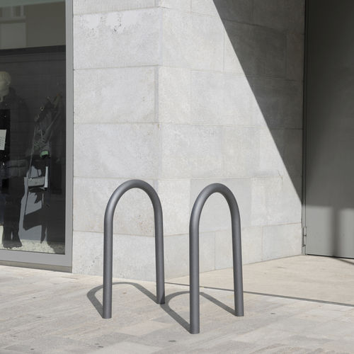 Rastrelliera per biciclette a pavimento - C100 - BENKERT BÄNKE - per spazi pubblici / in acciaio inossidabile / professionale