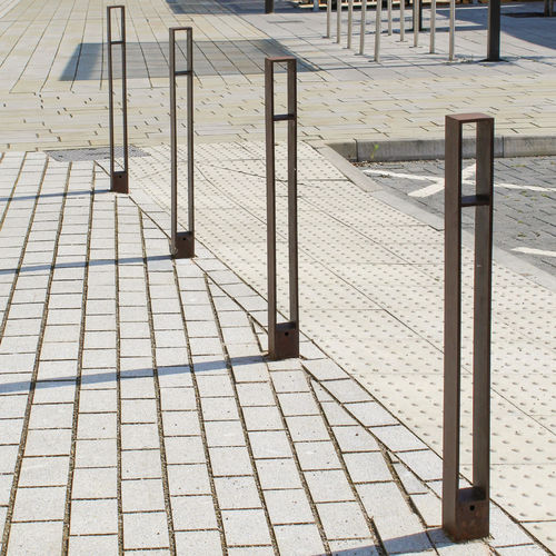 Dissuasore per pedoni - MOKA - METALCO - fissa / in acciaio inossidabile / in acciaio con rivestimento a polvere