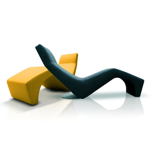 Chaise longue contemporanea - BAGNANTE  - ferlea - in schiuma ad alta densità rivestita / per uso contract / gialla