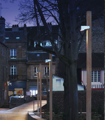 Palo di illuminazione - DARCY - LumTeam - in legno / in alluminio