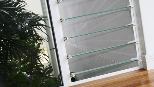 Finestra in alluminio - GENESIS - Capral Aluminium - a lamelle