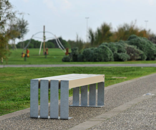 Panca per spazi pubblici contemporanea - DEACON&DEACON ECO - LAB23 - in legno / in acciaio galvanizzato / in PVC