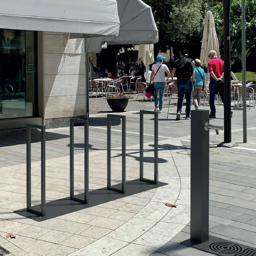 Rastrelliera per biciclette a pavimento - DOMINO - LAB23 - verticale / doppia / per spazi pubblici