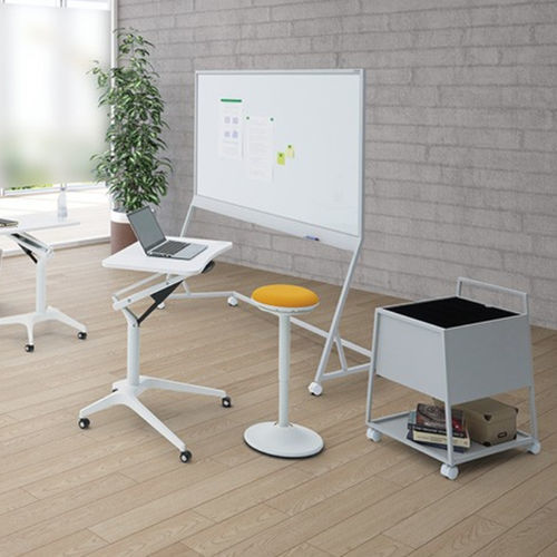 Sgabello contemporaneo - REPIROUE - Okamura - in tessuto / con supporto in plastica / con base centrale