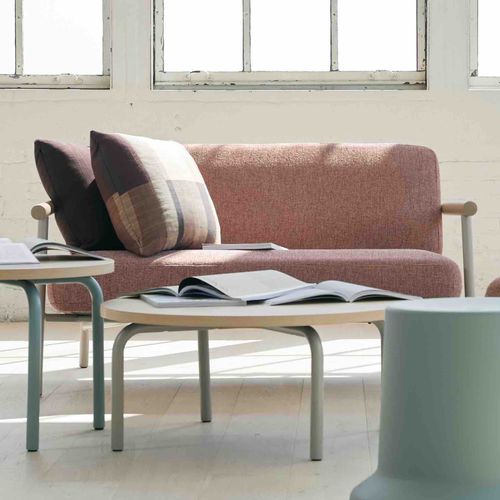 Divano contemporaneo - ROUTES - Teknion - in tessuto / con braccioli / multicolore