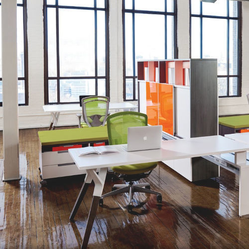 Scrivania per open space - UPSTAGE - Teknion - contemporanea / impiallacciata in legno / in metallo